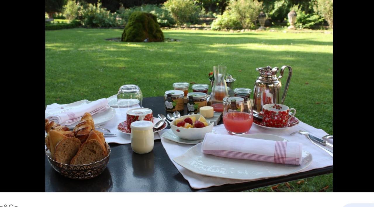 Domaine De La Provencale Bed and Breakfast Saint-Didier-de-la-Tour Buitenkant foto