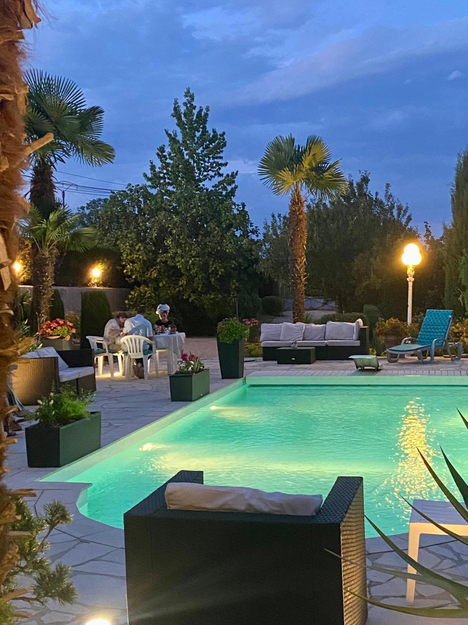Domaine De La Provencale Bed and Breakfast Saint-Didier-de-la-Tour Buitenkant foto