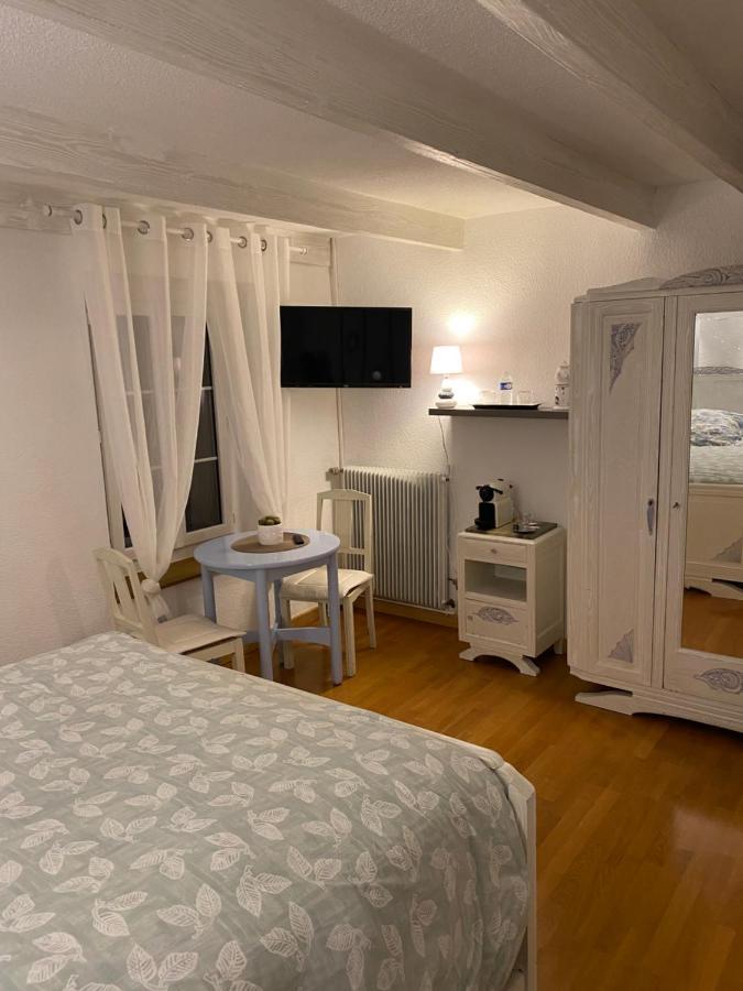 Domaine De La Provencale Bed and Breakfast Saint-Didier-de-la-Tour Buitenkant foto